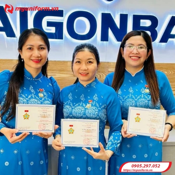 dong-phuc-saigon-bank-6