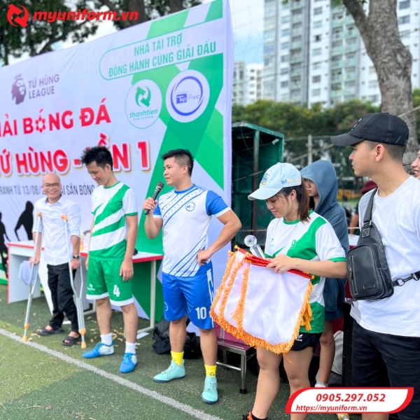 dong-phuc-bong-da-1