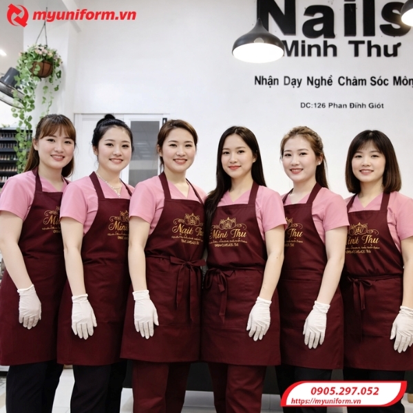 dong-phuc-tiem-nail-1