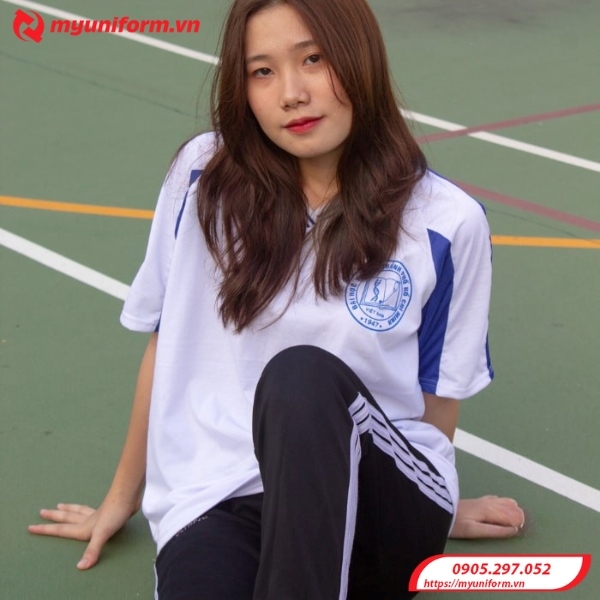 ao-dong-phuc-cac-truong-dai-hoc-11